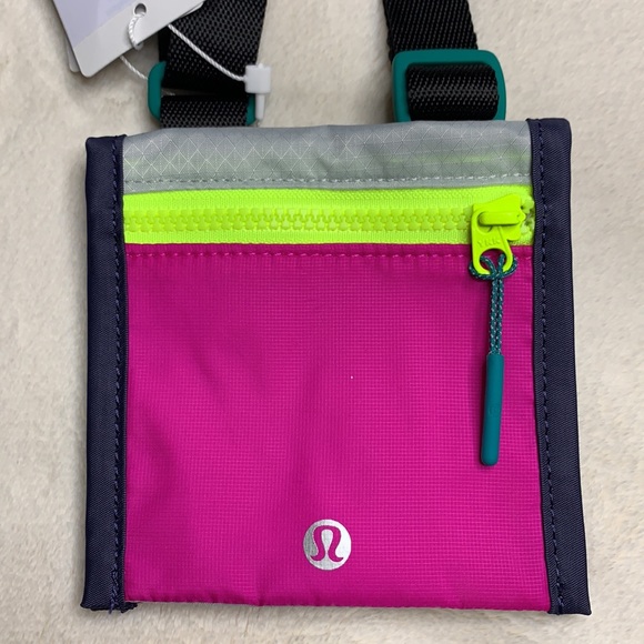 Lululemon Ever Ready Crossbody Wallet NWT - Picture 2 of 12
